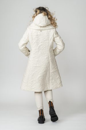 WILMA Cream White
Rose Garden Quilted Coat with shawl collar and detachable hood back closed