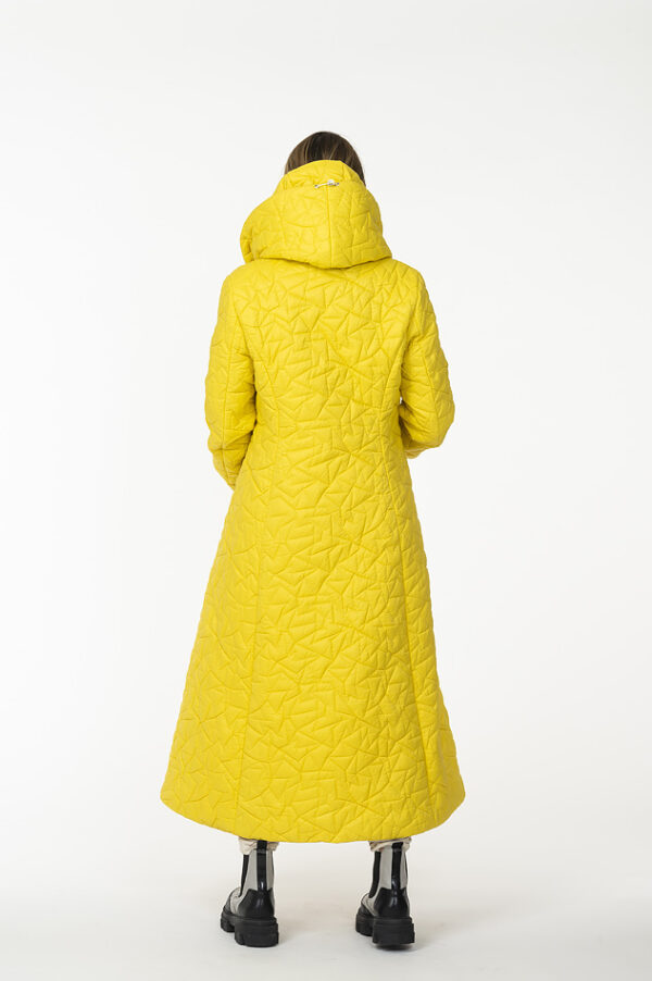 QUEEN Yellow Quilted Coat with shawl collar and detachable hood - Image 10