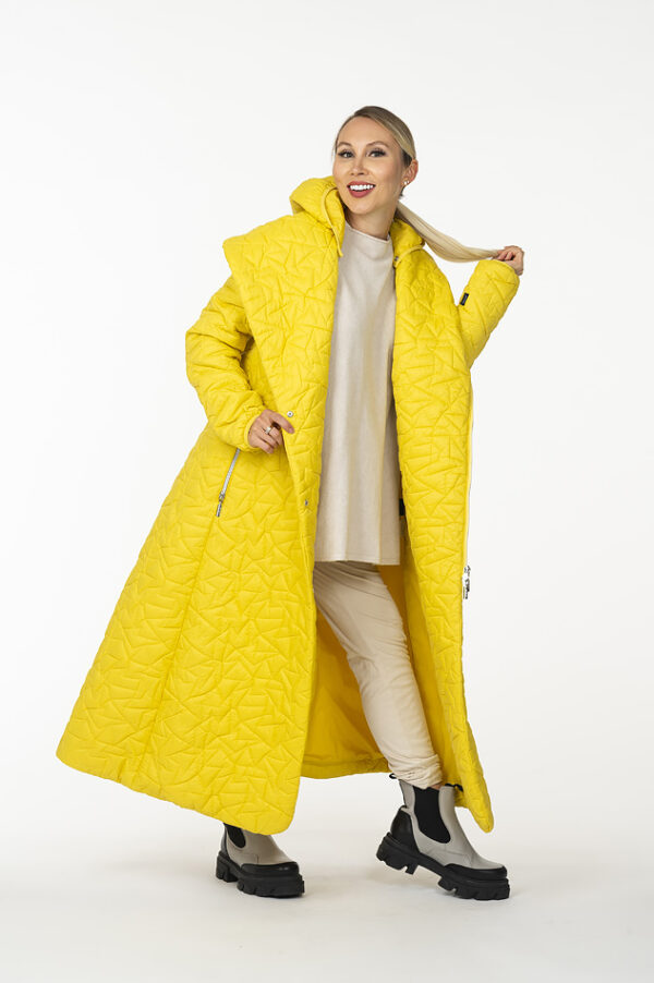QUEEN Yellow Quilted Coat with shawl collar and detachable hood - Image 4