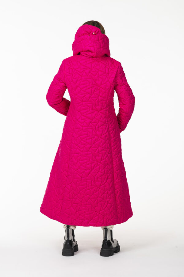 QUEEN Pink Sticks Quilted Coat with shawl collar and detachable hood - Image 6