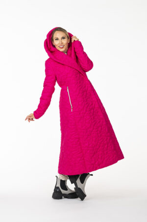 Queen Pink quilted coat