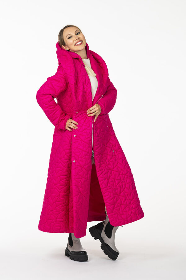 QUEEN Pink Sticks Quilted Coat with shawl collar and detachable hood - Image 4