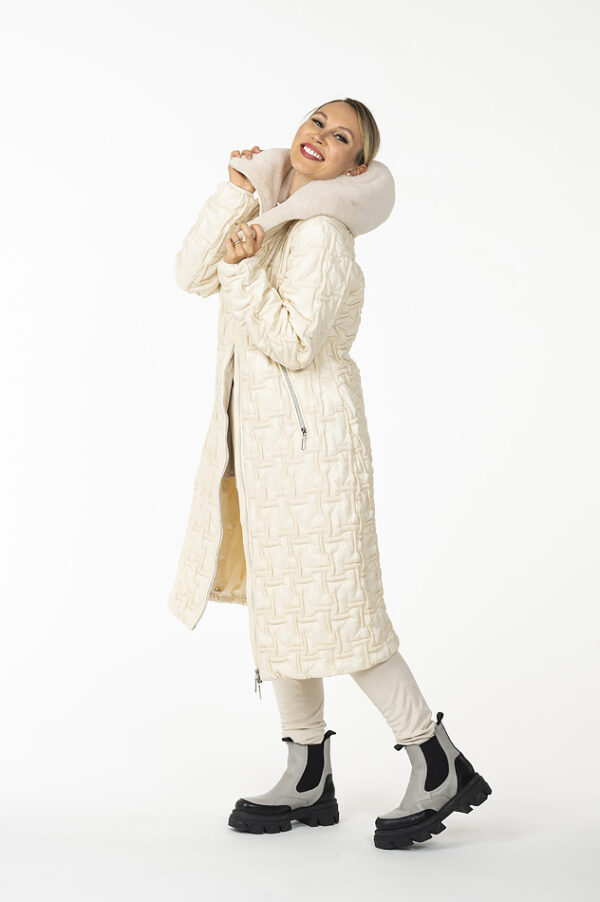 CRYSTAL Cream White Bi-Stretch Quilted Coat with fur hood - Image 4