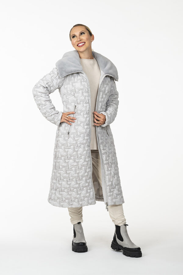 CRYSTAL Silver Grey Bi-Stretch Quilted Coat with fur hood - Image 9